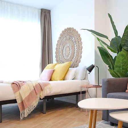 Moderno Estudio En Торремолинос Экстерьер фото